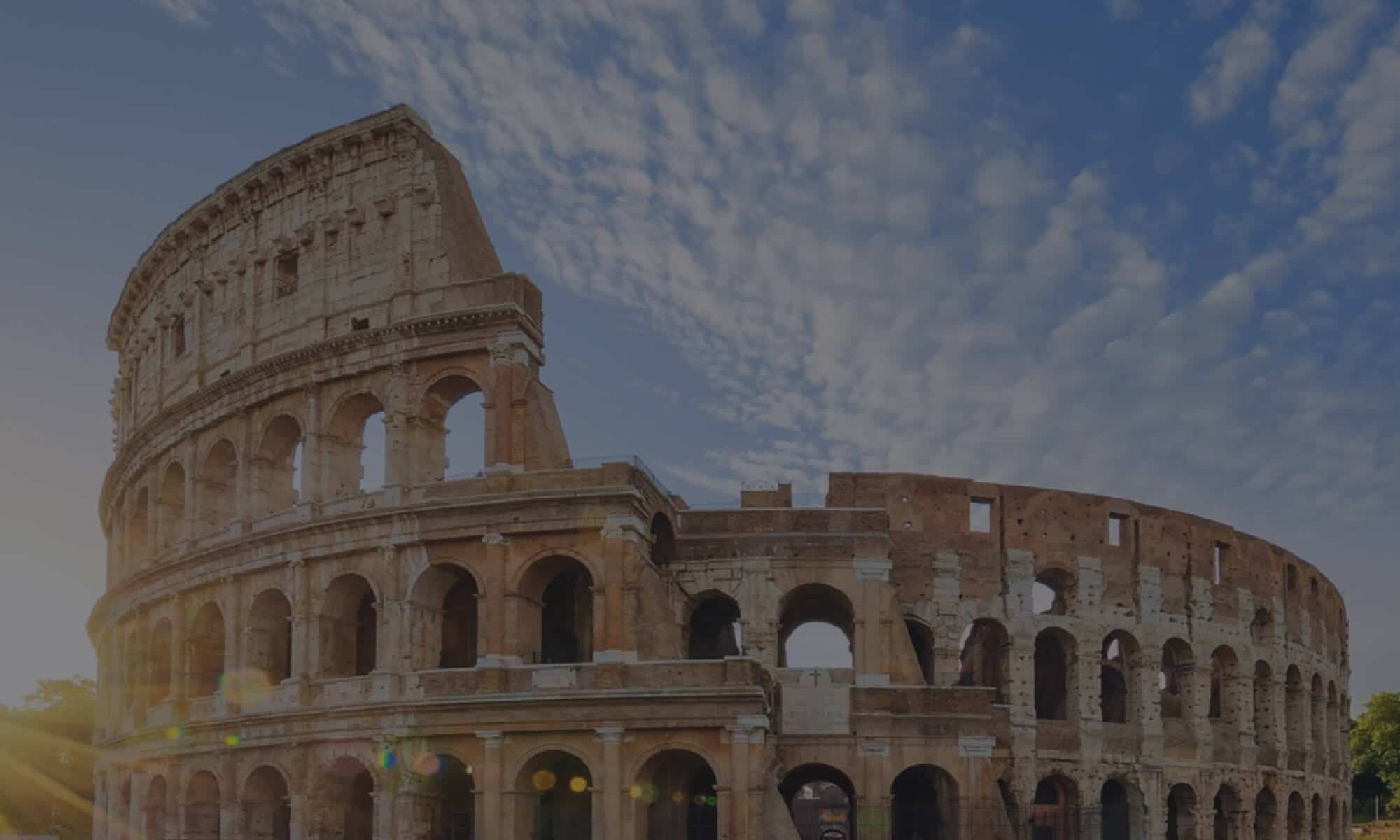 Roma’da Kolezyum ve gün doğumu