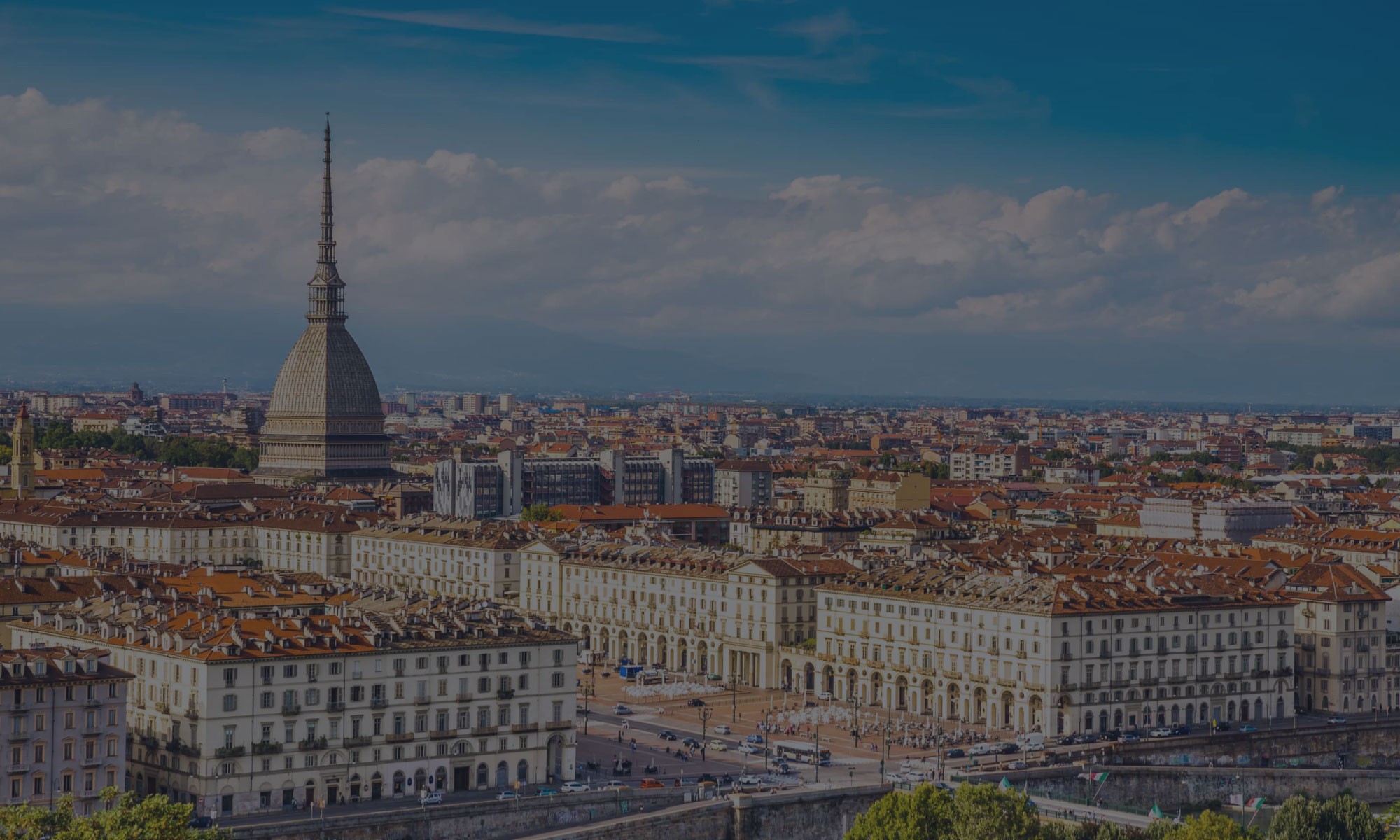 Torino şehir manzarası ve Mole Antonelliana